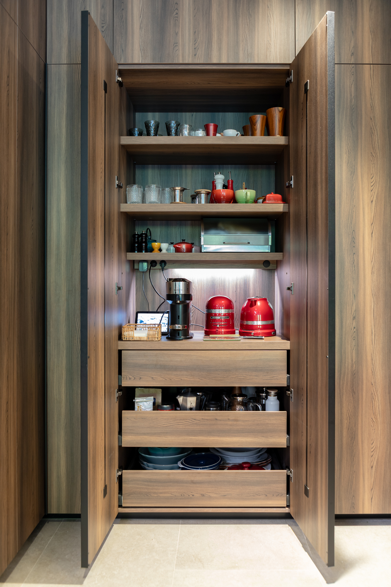 Mueble desayunador en madera natural