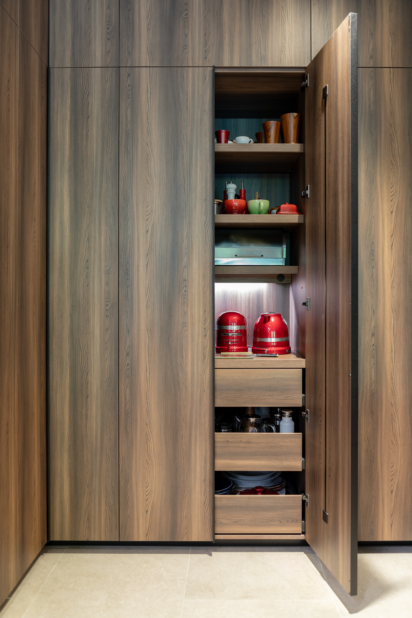 mueble desayunador en madera natural